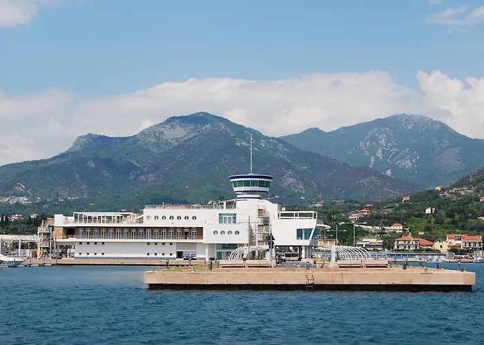 Entspannte An Der Ligurischen Kueste * Loano