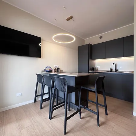 Il Niro Terrazza - Luxury Apartment With Large Terrace & Pool *